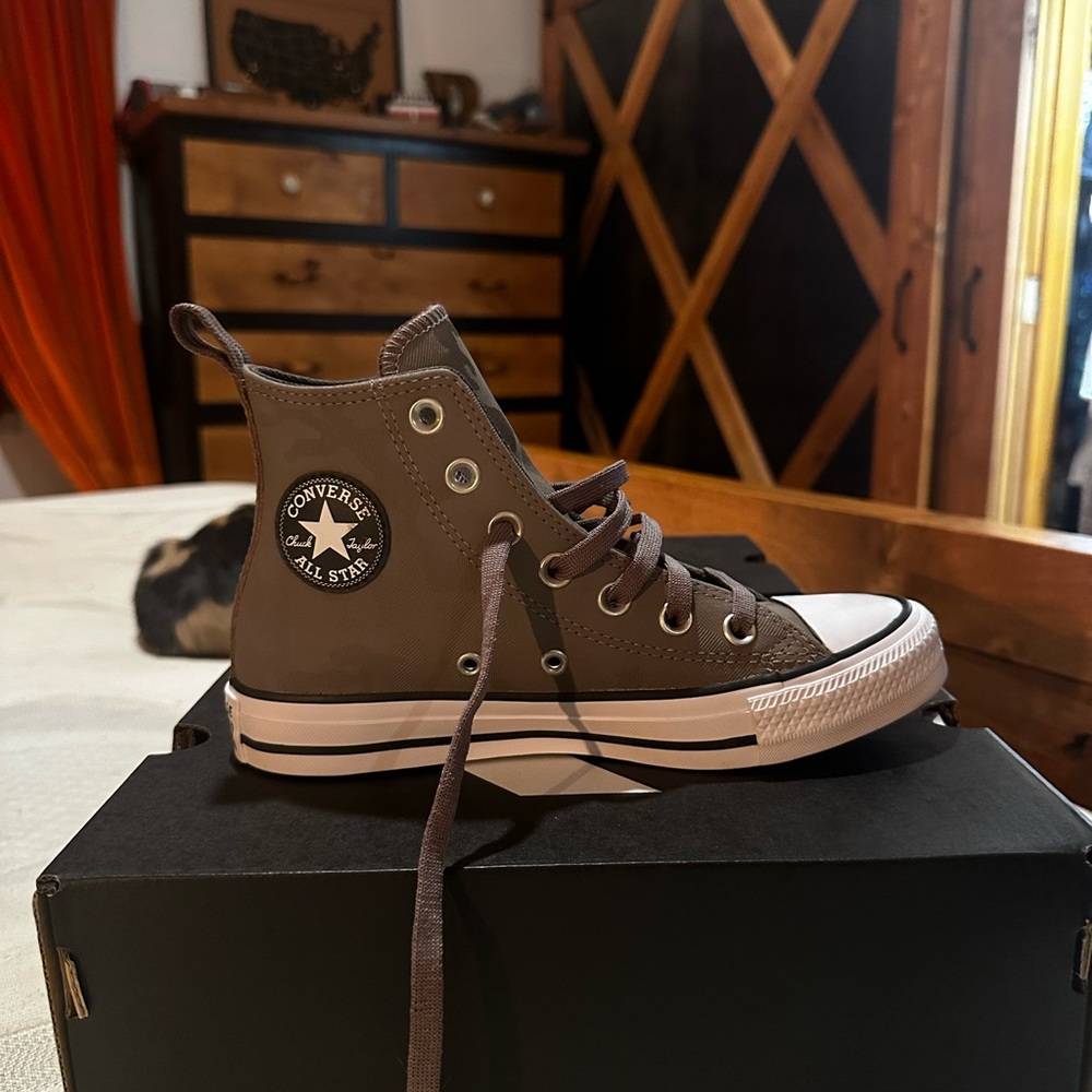 Converse High-Top Sneakers - camo leather